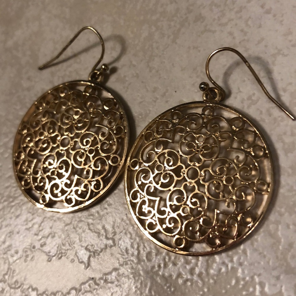 gold earings